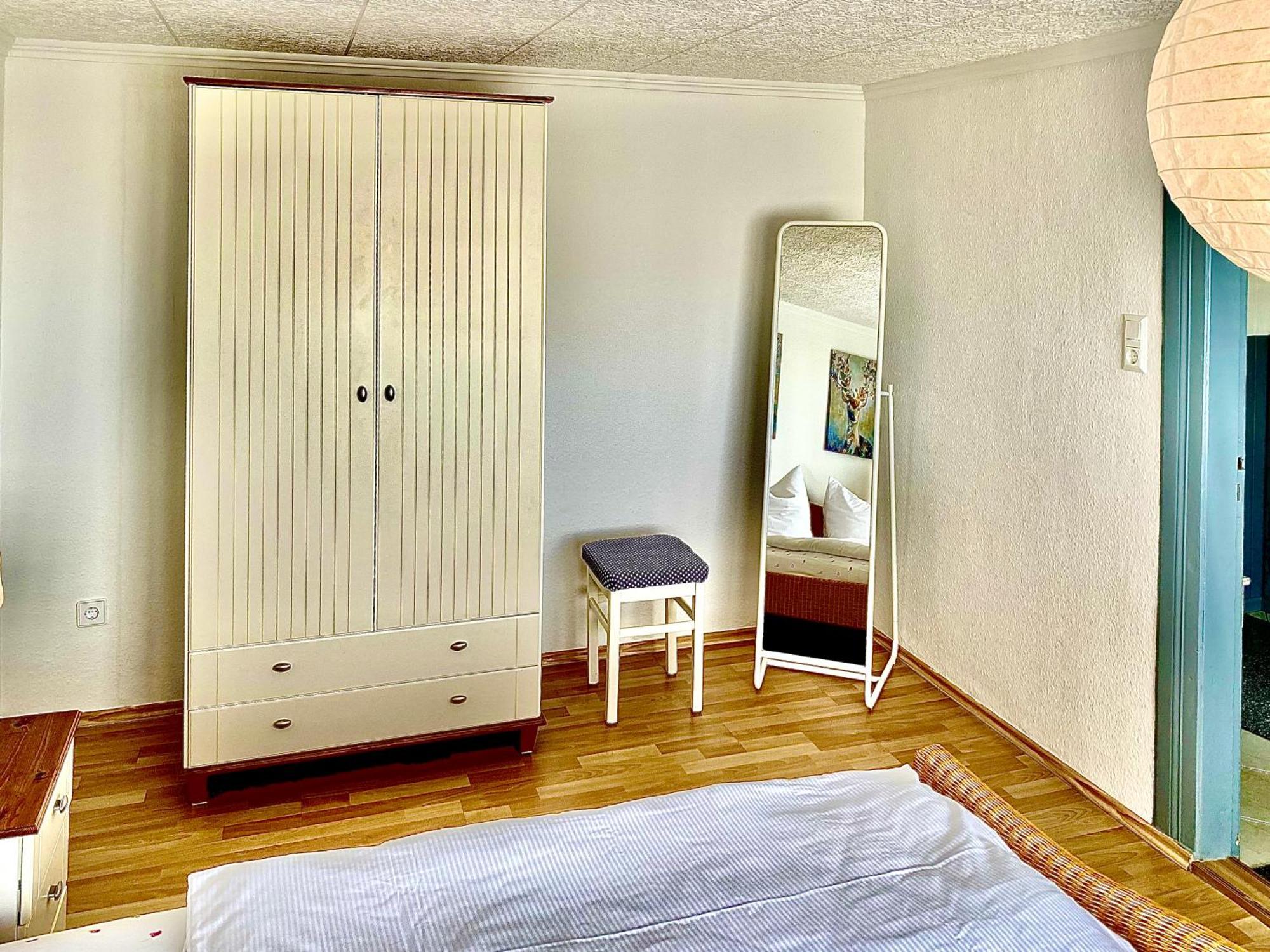 Gemuetliche Ferienwohnung Sagard Exteriör bild
