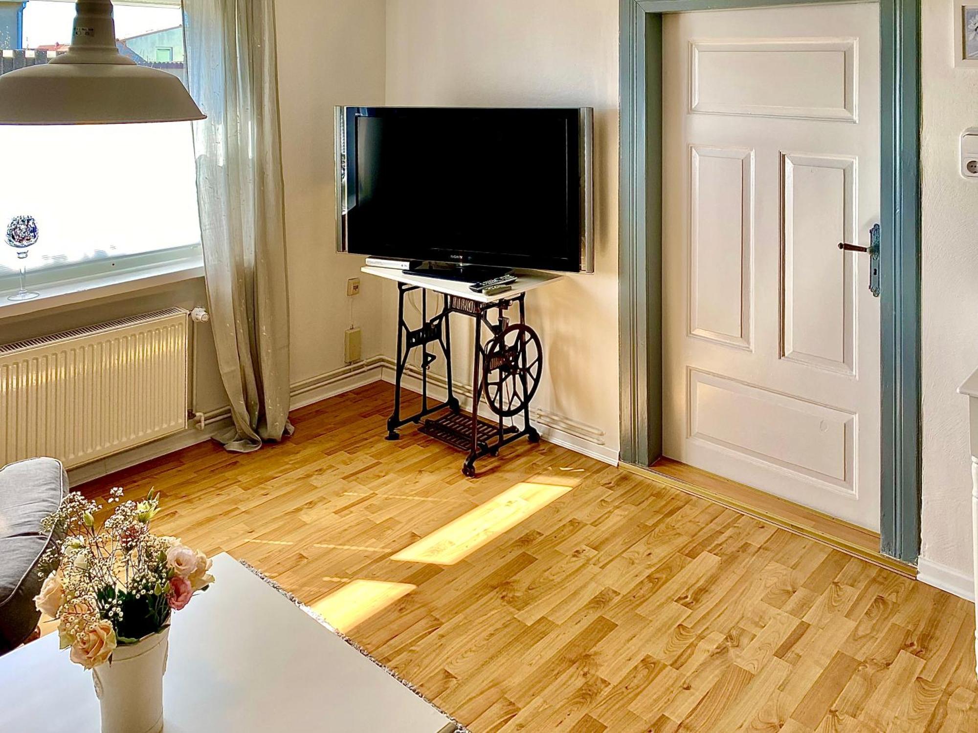 Gemuetliche Ferienwohnung Sagard Exteriör bild